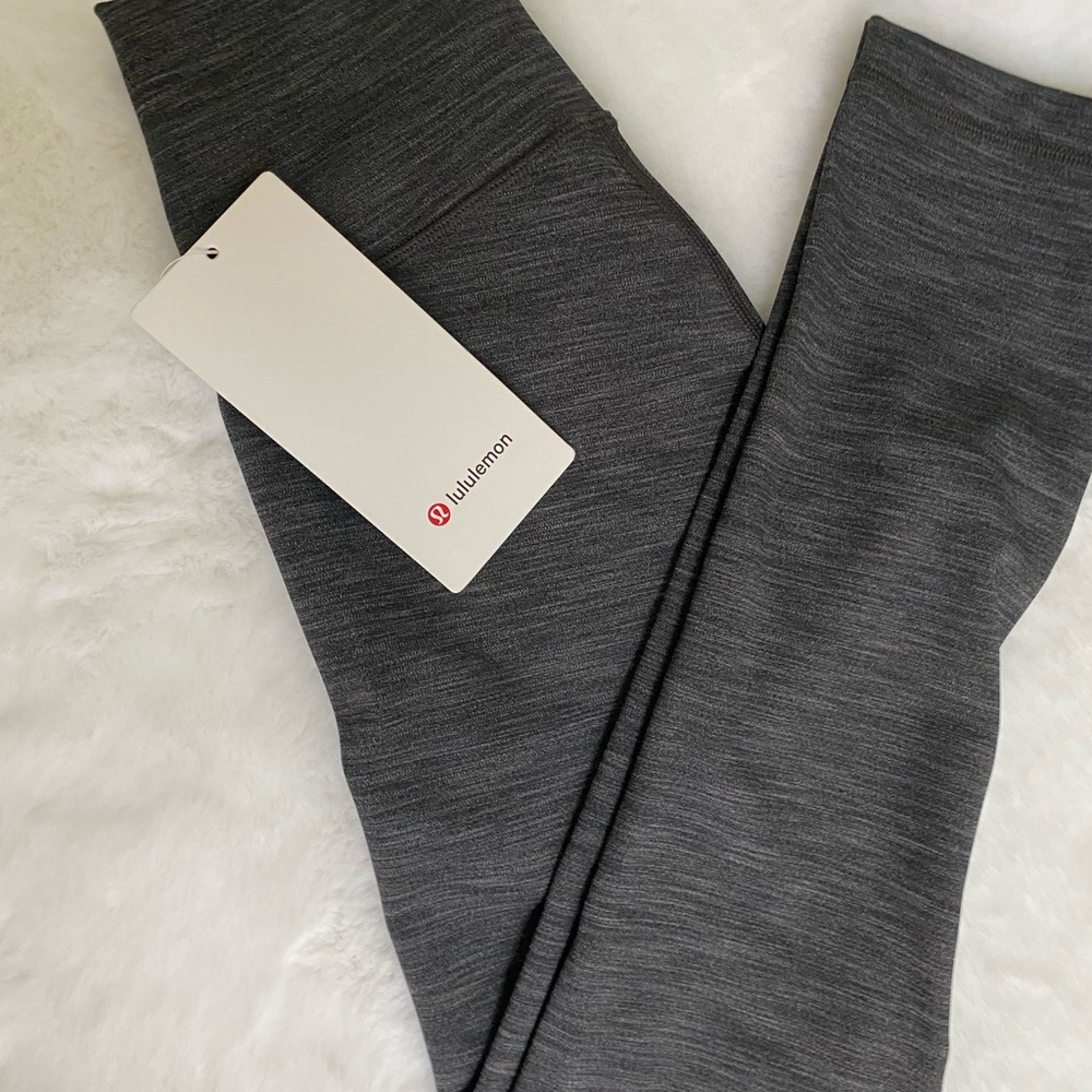 Lululemon Wunder under HR 23” FLUX CROP